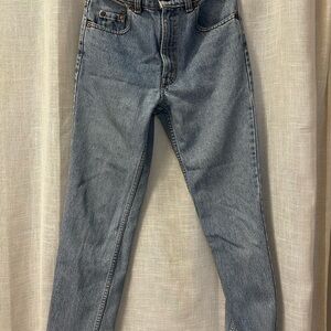 Levi's Women's Slim Straight Jeans in Light Blue Wash